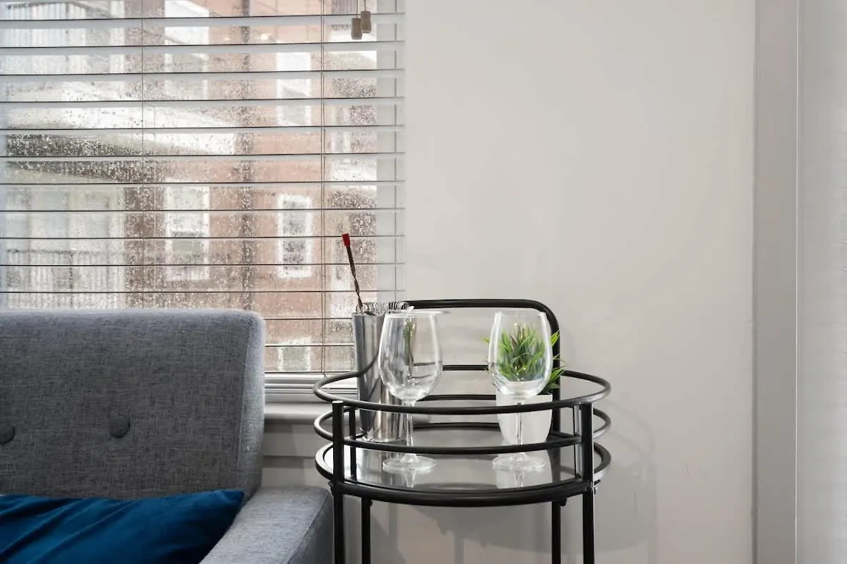 Luxurious 1 King Bed Suite In Uptown تشارلوت شقة